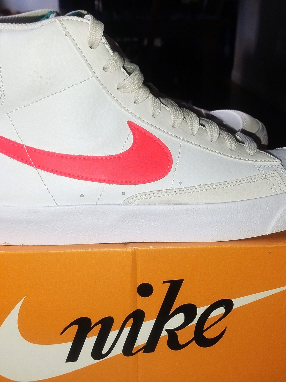 Nike Blazer Mid '77 Boys Youth Size 6.5